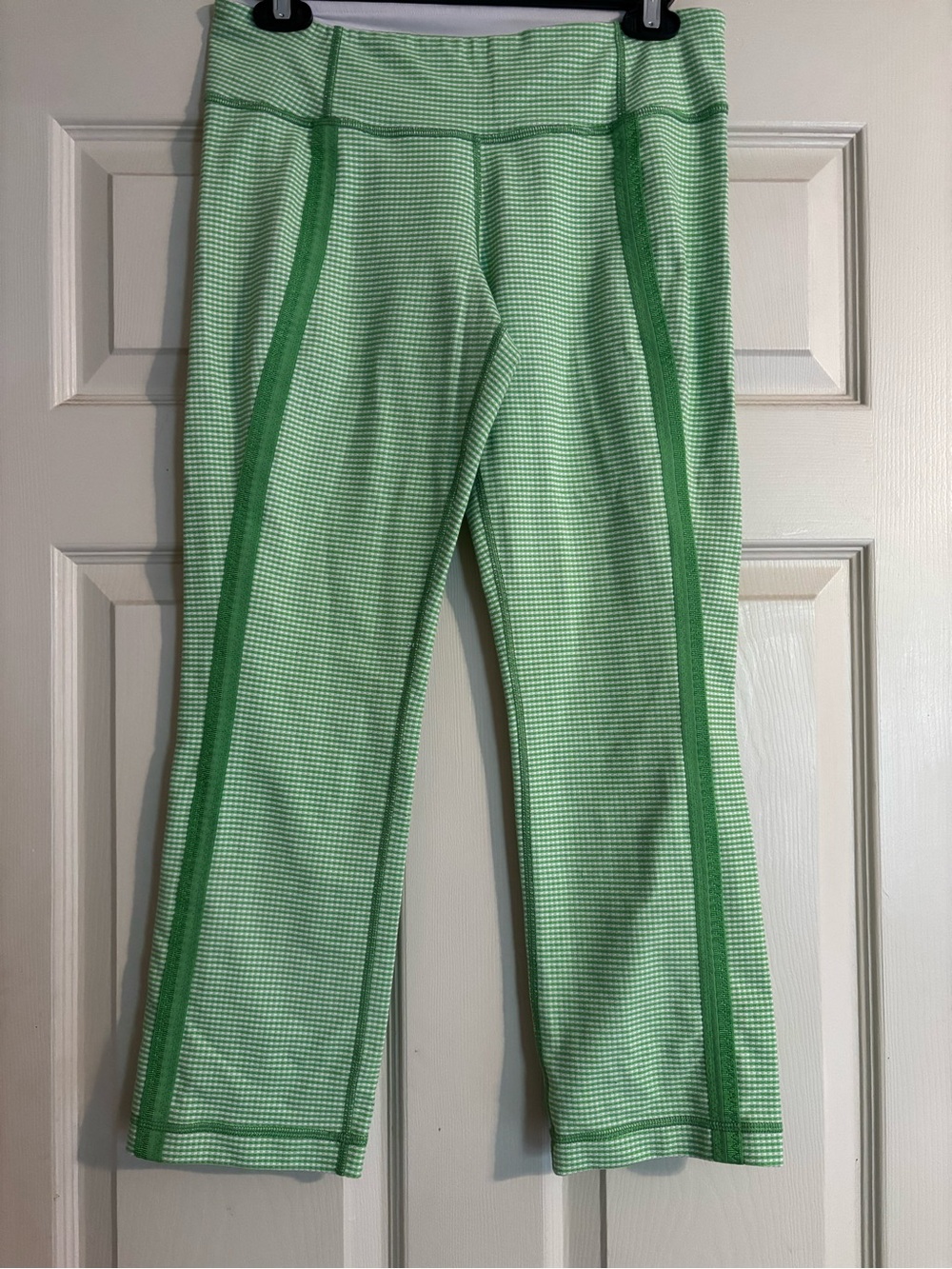Lululemon Crop Leggings Size 8 Green White Gingham Check Print Capri